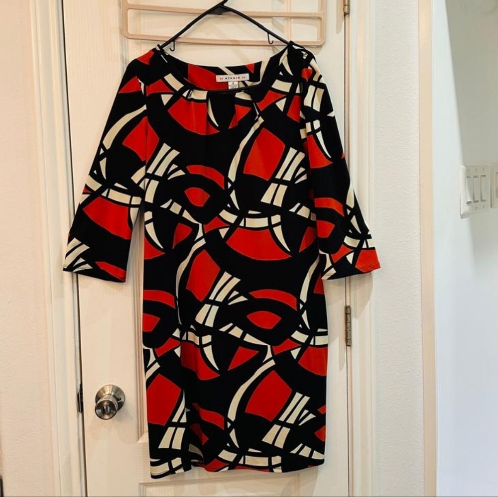 Dress Bold Geo-Print Red & Black Shift Dress